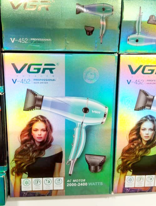 سشوار حرفه ای وی جی آر خانگی و سالنی پرتاب باد عالی